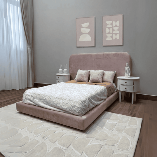HOLLAND BLUSH
