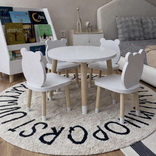 MESA CIRCULAR CON 4 SILLAS DE OSOS COLOR BLANCO